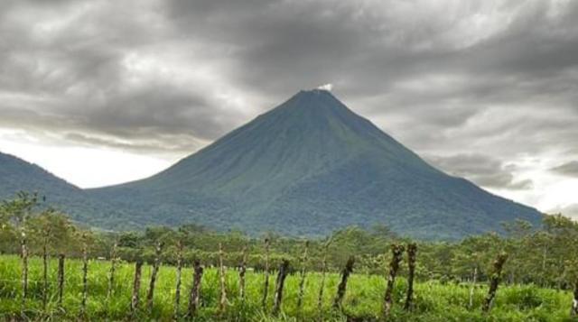 Sky Hostel La Fortuna Buitenkant foto